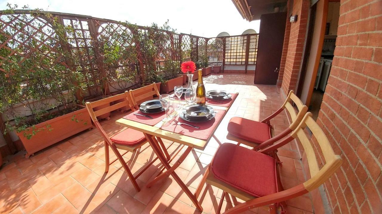 Apartamento Terrace22 - Delizioso Attico Ben Collegato Roma Exterior foto